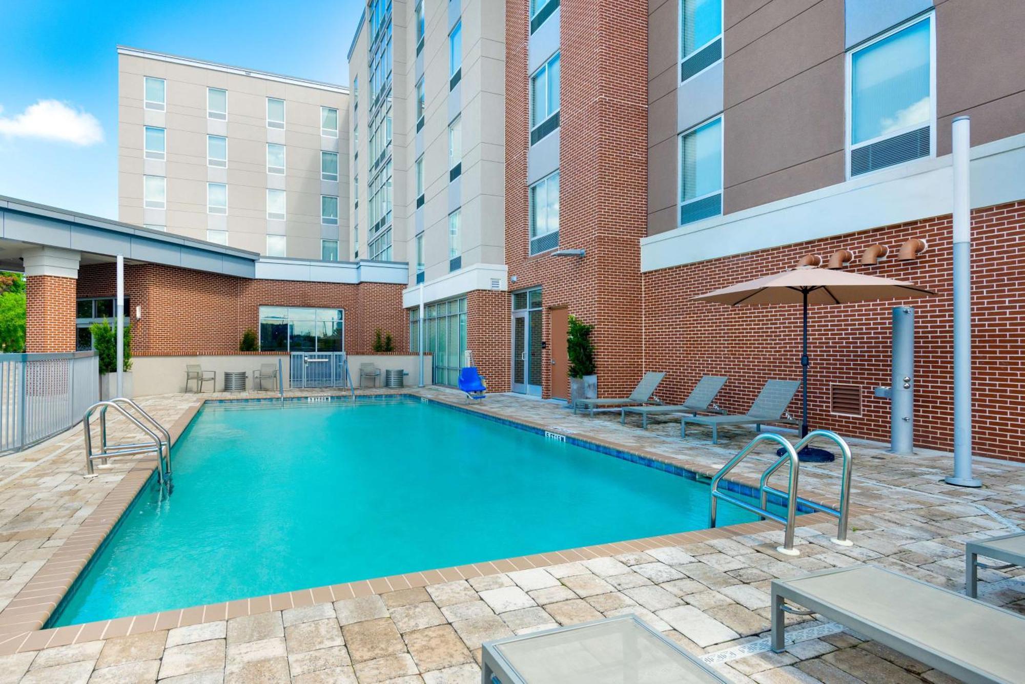 Hampton Inn & Suites Tallahassee Capitol-University מראה חיצוני תמונה